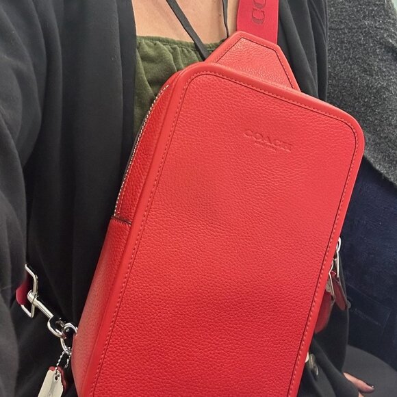 Coach Sullivan - Red - Crossbody - Sling bag MAKE AN OFFER! - Picture 1 of 5